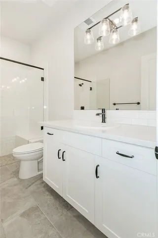11609 N Sandy Par, Fresno, California 93730