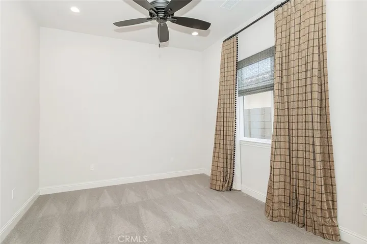 11609 N Sandy Par, Fresno, California 93730