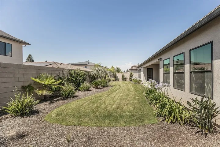 11609 N Sandy Par, Fresno, California 93730