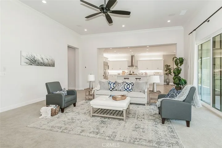 11609 N Sandy Par, Fresno, California 93730