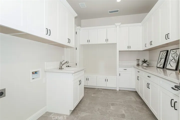 11609 N Sandy Par, Fresno, California 93730