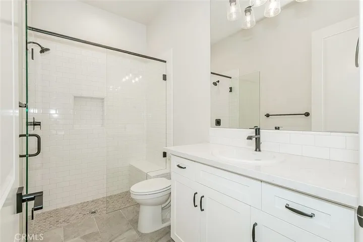 11609 N Sandy Par, Fresno, California 93730