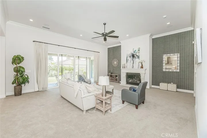 11609 N Sandy Par, Fresno, California 93730