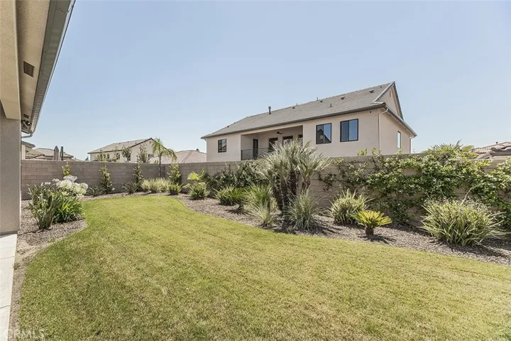 11609 N Sandy Par, Fresno, California 93730
