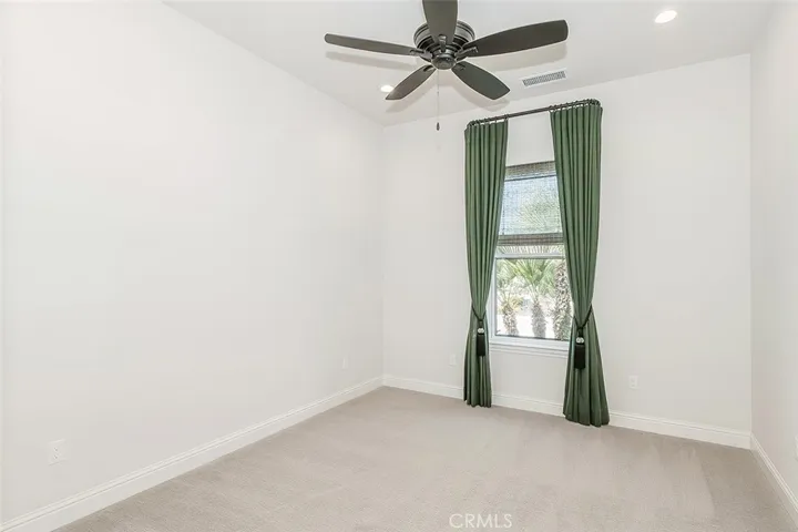 11609 N Sandy Par, Fresno, California 93730