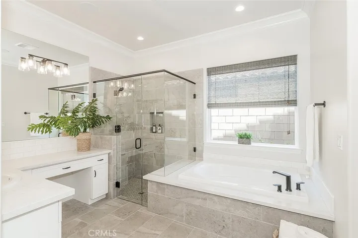 11609 N Sandy Par, Fresno, California 93730