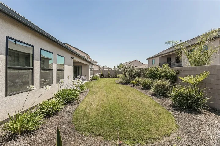 11609 N Sandy Par, Fresno, California 93730