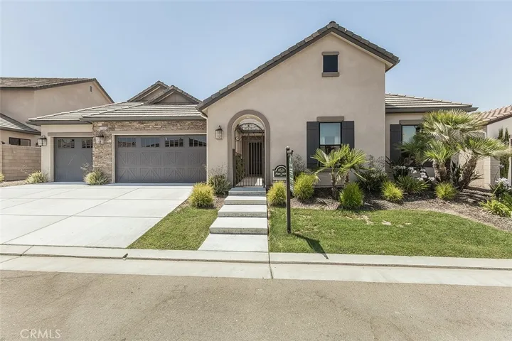 11609 N Sandy Par, Fresno, California 93730