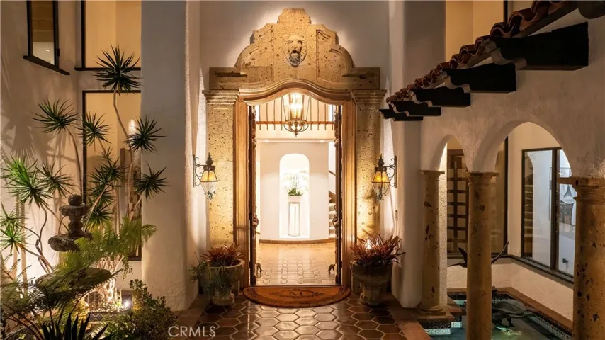 2 Trafalgar, Newport Beach, California 92660