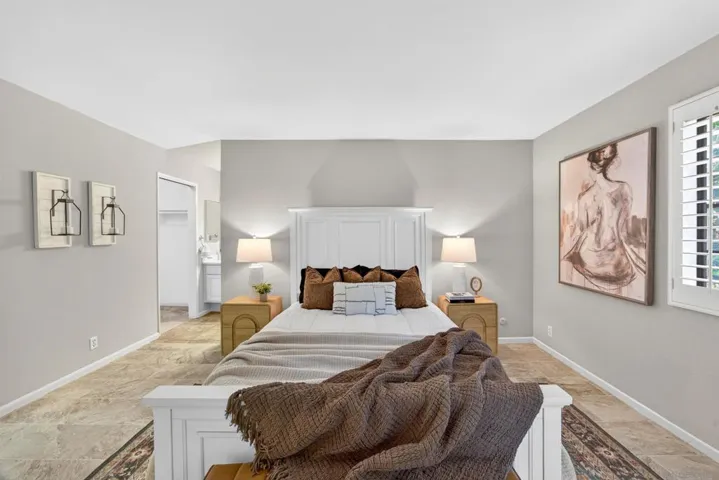 8840 Villa La Jolla 108, La Jolla, California 92037