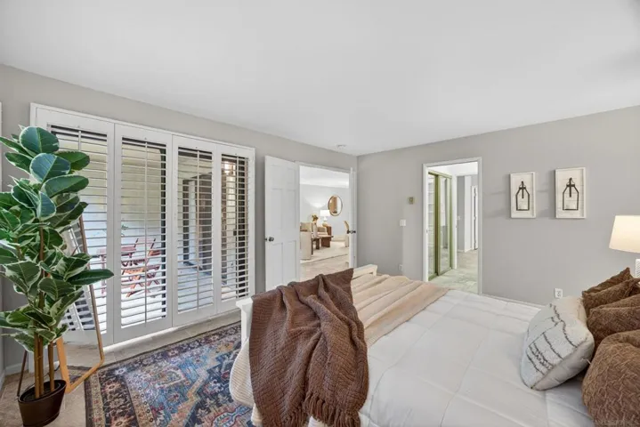 8840 Villa La Jolla 108, La Jolla, California 92037
