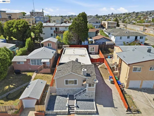 5237 Fresno Ave, Richmond, California 94804