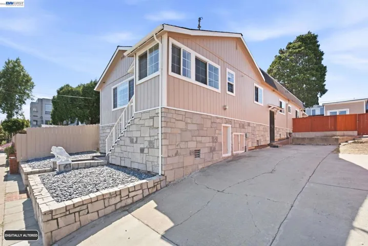 5237 Fresno Ave, Richmond, California 94804