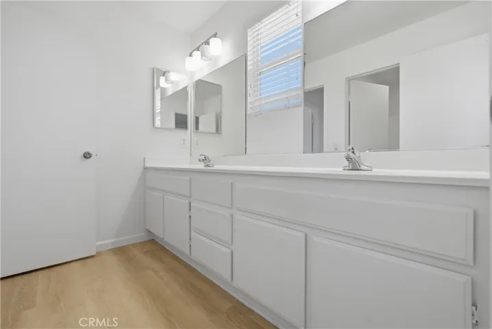 2207 Beechwood, Lancaster, California 93535