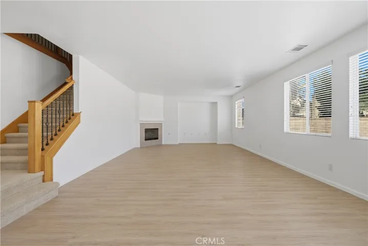 2207 Beechwood, Lancaster, California 93535