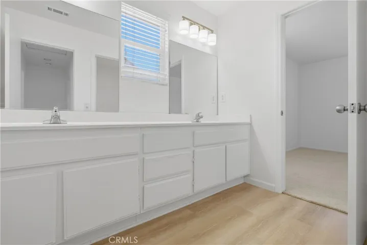 2207 Beechwood, Lancaster, California 93535