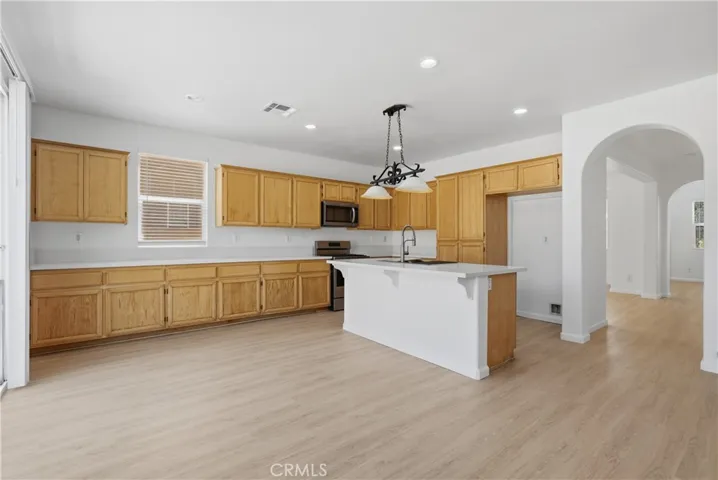 2207 Beechwood, Lancaster, California 93535
