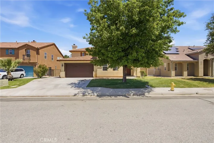 2207 Beechwood, Lancaster, California 93535