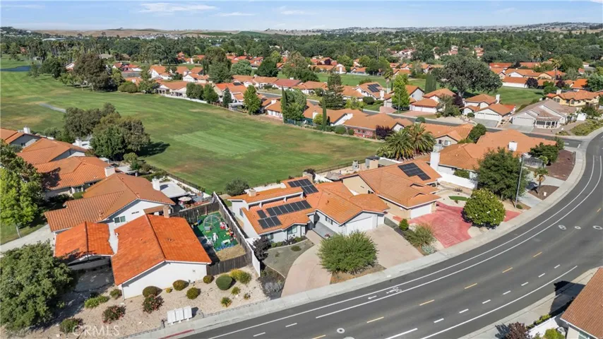 1806 Rambouillet, Paso Robles, California 93446