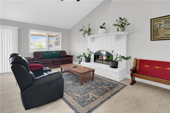 1806 Rambouillet, Paso Robles, California 93446