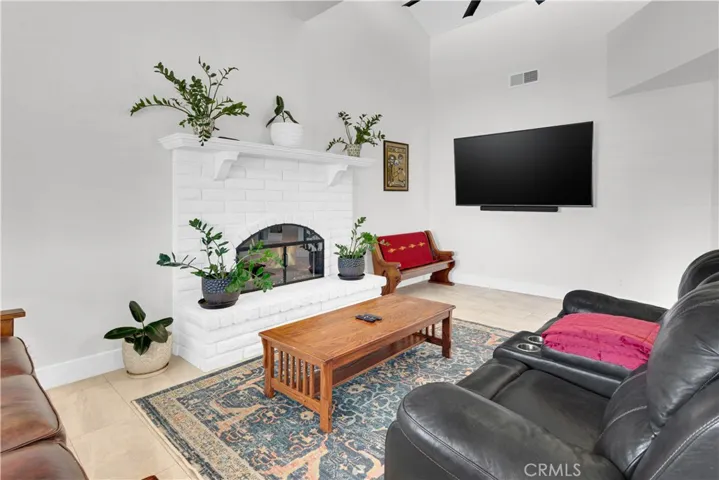 1806 Rambouillet, Paso Robles, California 93446