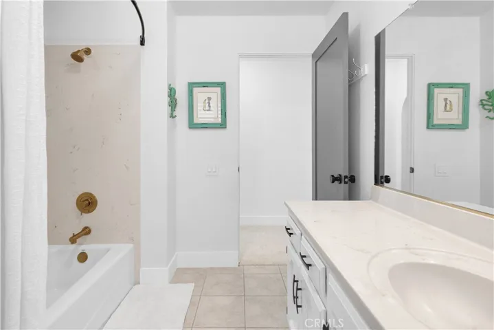 1806 Rambouillet, Paso Robles, California 93446