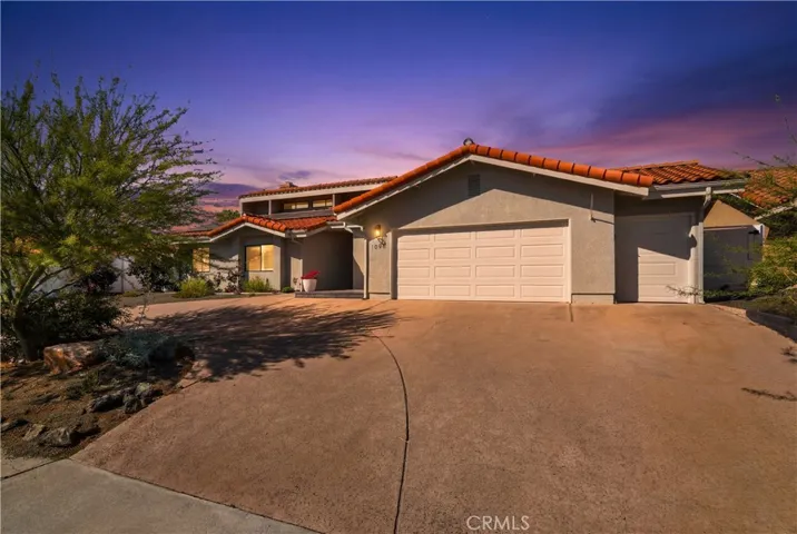 1806 Rambouillet, Paso Robles, California 93446