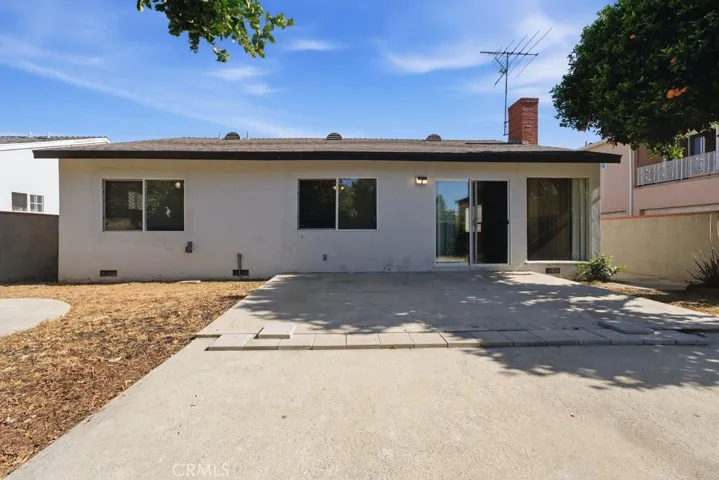 10943 Kittridge Street, North Hollywood, California 91606