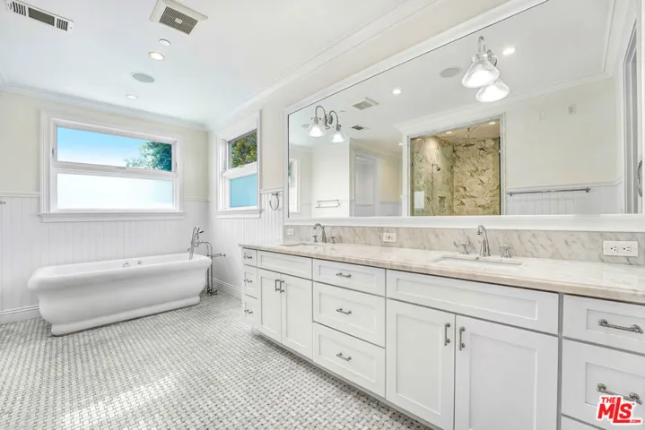 11540 Clover Avenue, Los Angeles, California 90066