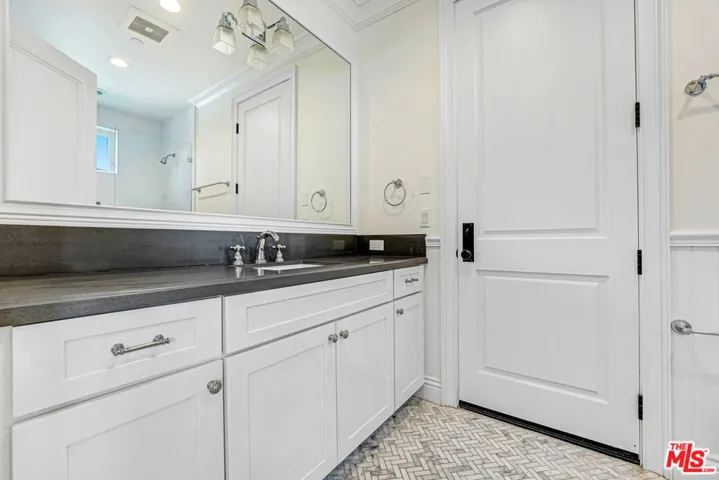 11540 Clover Avenue, Los Angeles, California 90066