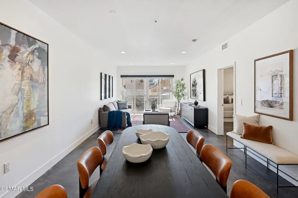 1-web-or-mls-5016_Bakman_Ave_Unit104-1