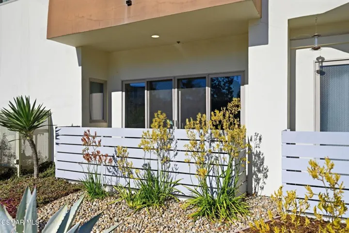 51-web-or-mls-5016_Bakman_Ave_Unit104-51