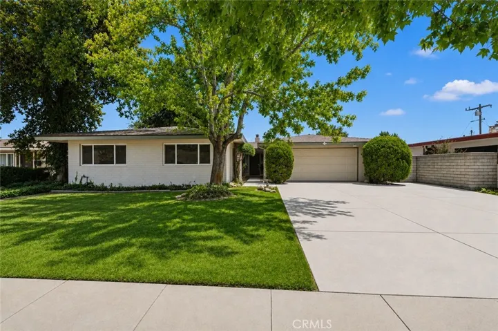 Beautifully updated single-story home with inviting curb​​‌​​​​‌​​‌‌​​‌​​​‌‌​​​‌​​‌‌​​‌‌​​‌‌​​​​ appeal.