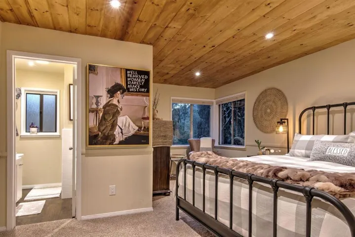 34 Main bedroom on main level