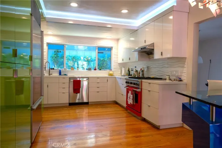 15515 Del Gado Drive, Sherman Oaks, California 91403
