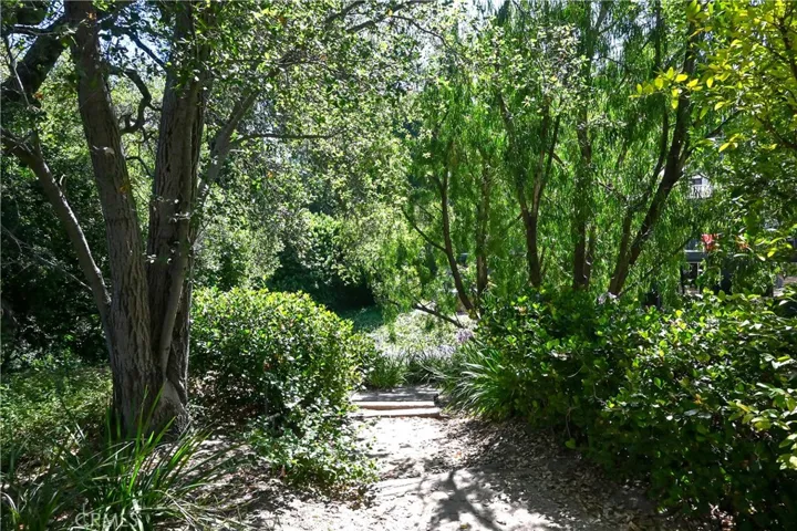 15515 Del Gado Drive, Sherman Oaks, California 91403