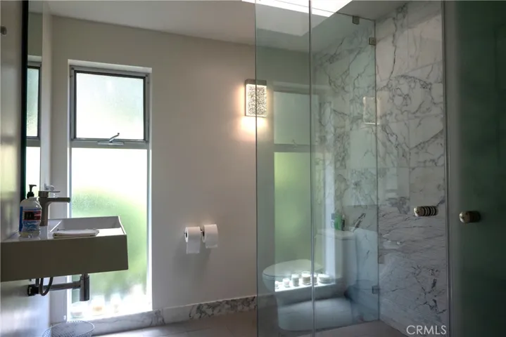 15515 Del Gado Drive, Sherman Oaks, California 91403