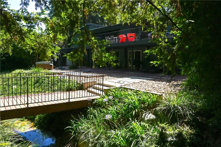 15515 Del Gado Drive, Sherman Oaks, California 91403