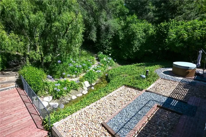 15515 Del Gado Drive, Sherman Oaks, California 91403