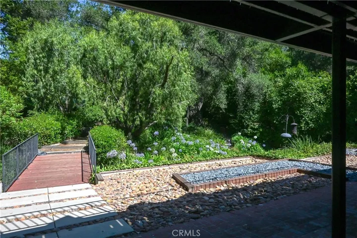 15515 Del Gado Drive, Sherman Oaks, California 91403