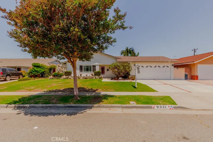 9331 La Cortinilla Avenue, Fountain Valley, California 92708