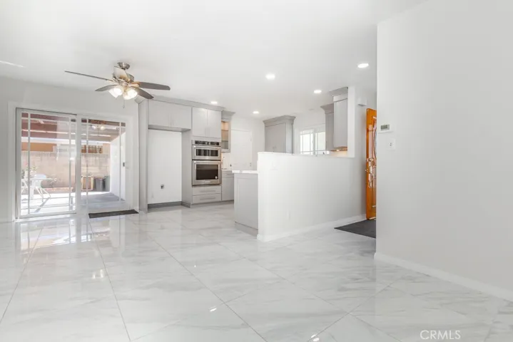 9331 La Cortinilla Avenue, Fountain Valley, California 92708