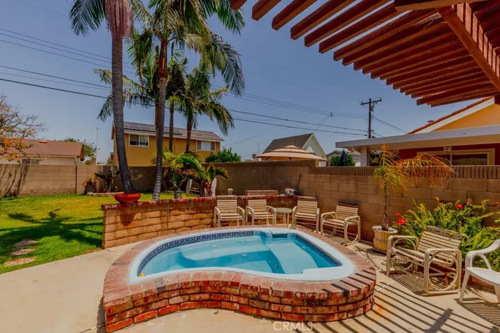 9331 La Cortinilla Avenue, Fountain Valley, California 92708