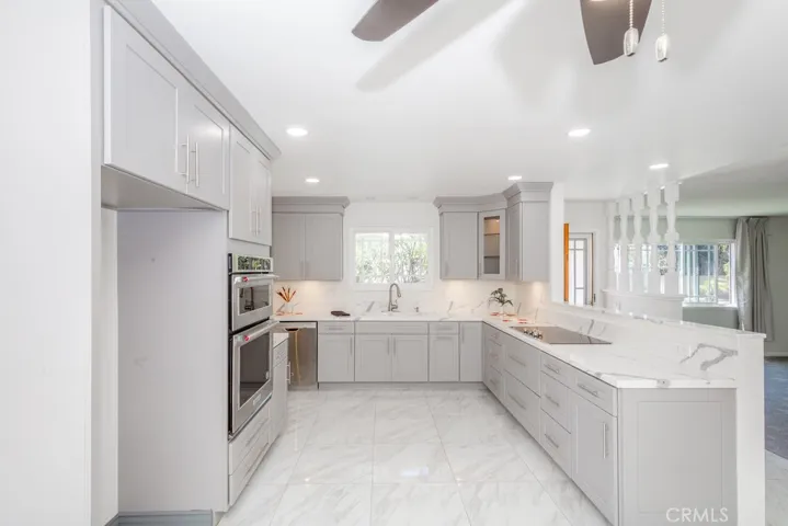 9331 La Cortinilla Avenue, Fountain Valley, California 92708