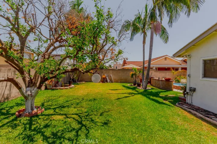 9331 La Cortinilla Avenue, Fountain Valley, California 92708