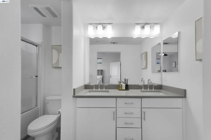 1418 Nightshade Rd 31, Milpitas, California 95035
