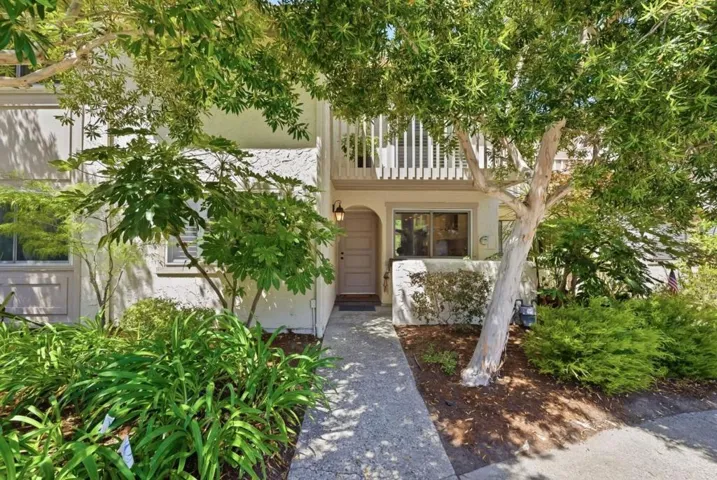 135 Vista Del Lago, Los Gatos, California 95032