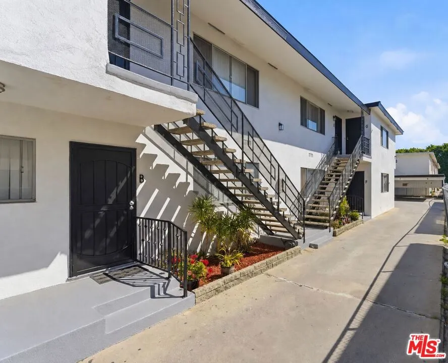 11936 Grevillea Avenue, Hawthorne, California 90250 — photo 5