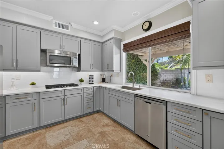 6119 Park Crest, Chino Hills, California 91709