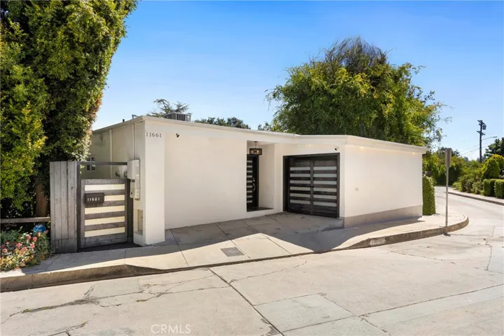 11661 Picturesque Dr, Studio City, California 91604